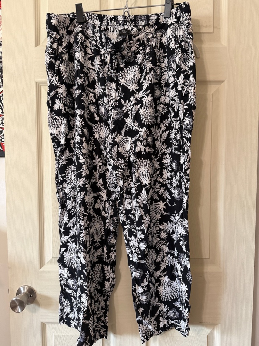 LOFT Black and White Floral Tie-Waist Loose Pants